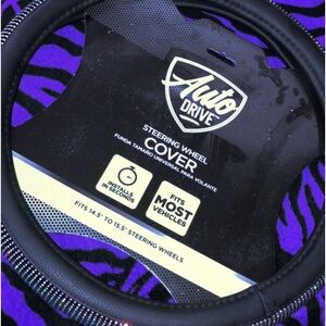 Brand new steering wheel cover